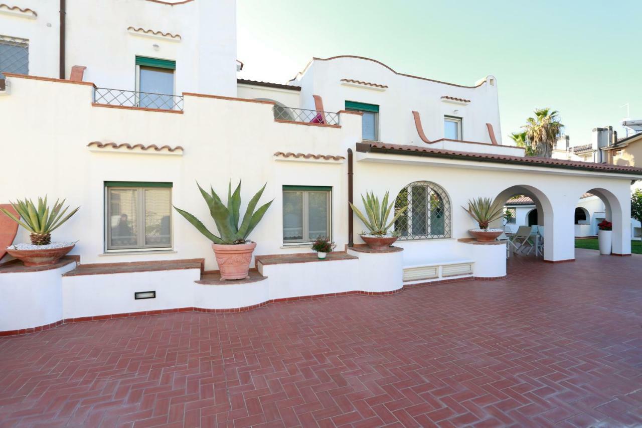 L'Ippocampo Guest House Sabaudia Exterior photo