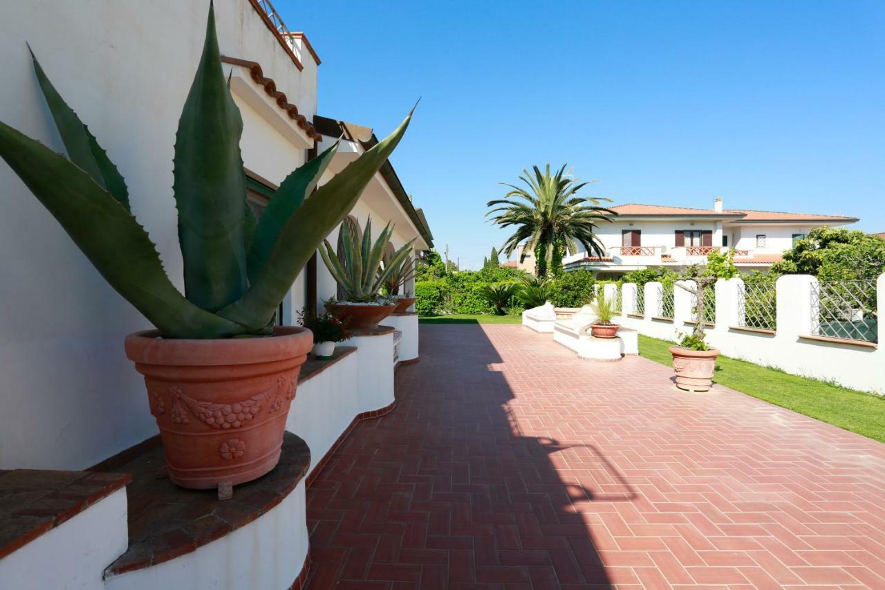 L'Ippocampo Guest House Sabaudia Exterior photo