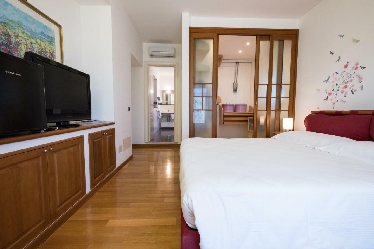 L'Ippocampo Guest House Sabaudia Exterior photo